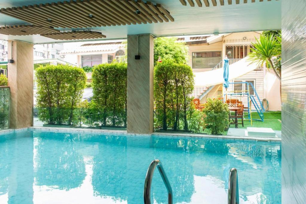Resort Bangphlat Bangkok Dış mekan fotoğraf