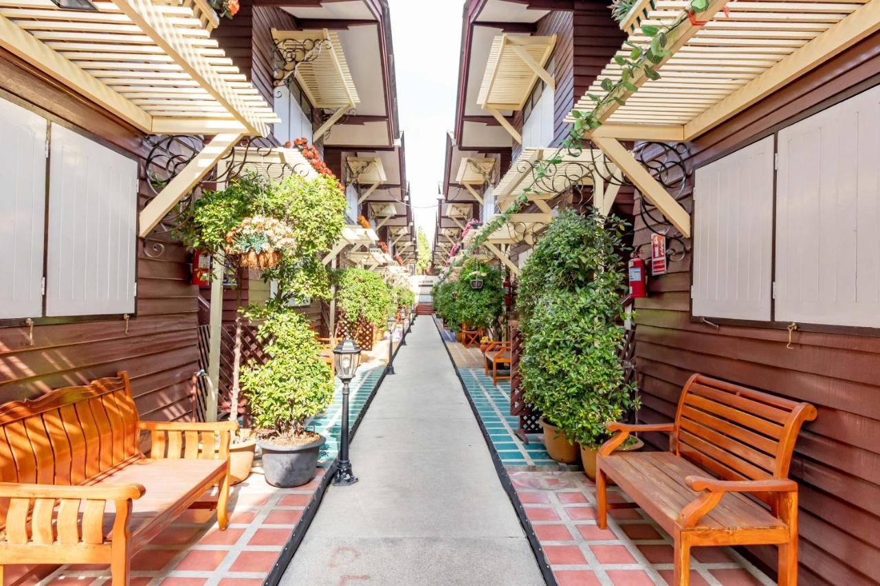 Resort Bangphlat Bangkok Dış mekan fotoğraf