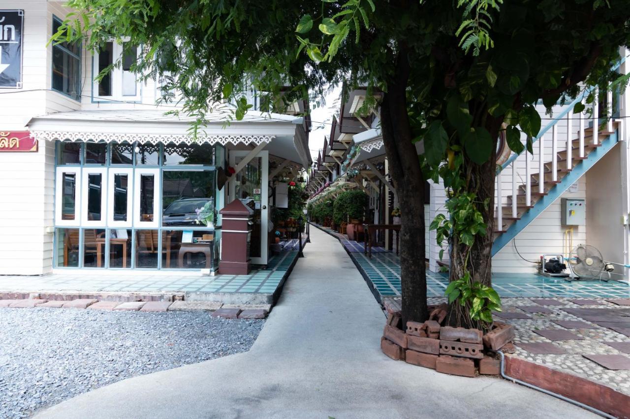 Resort Bangphlat Bangkok Dış mekan fotoğraf